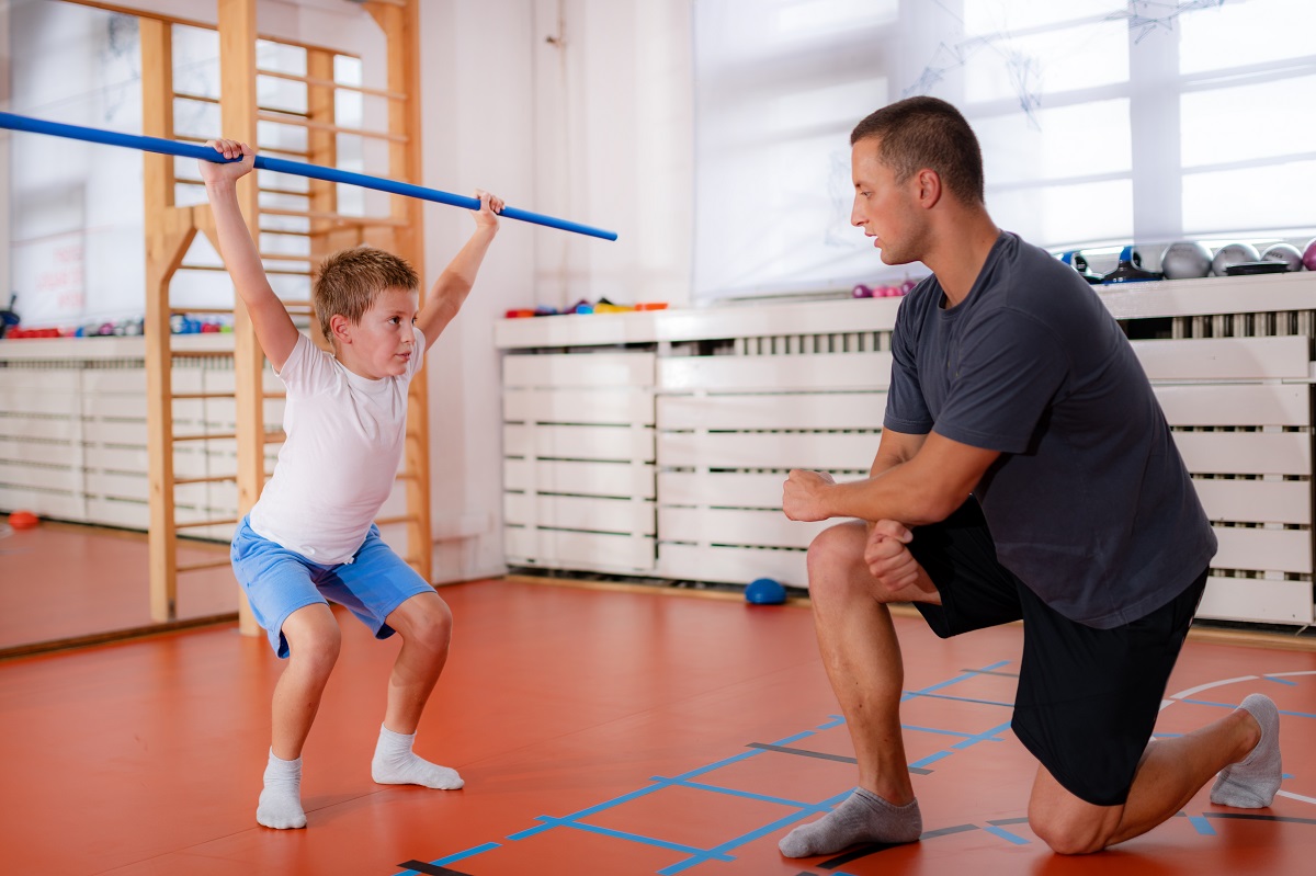 Czy dziecko może ćwiczyć z trenerem personalnym? Moja opinia!
